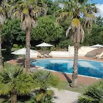 Penzion Vila Dos Principes In Praia D'El Rey 4*